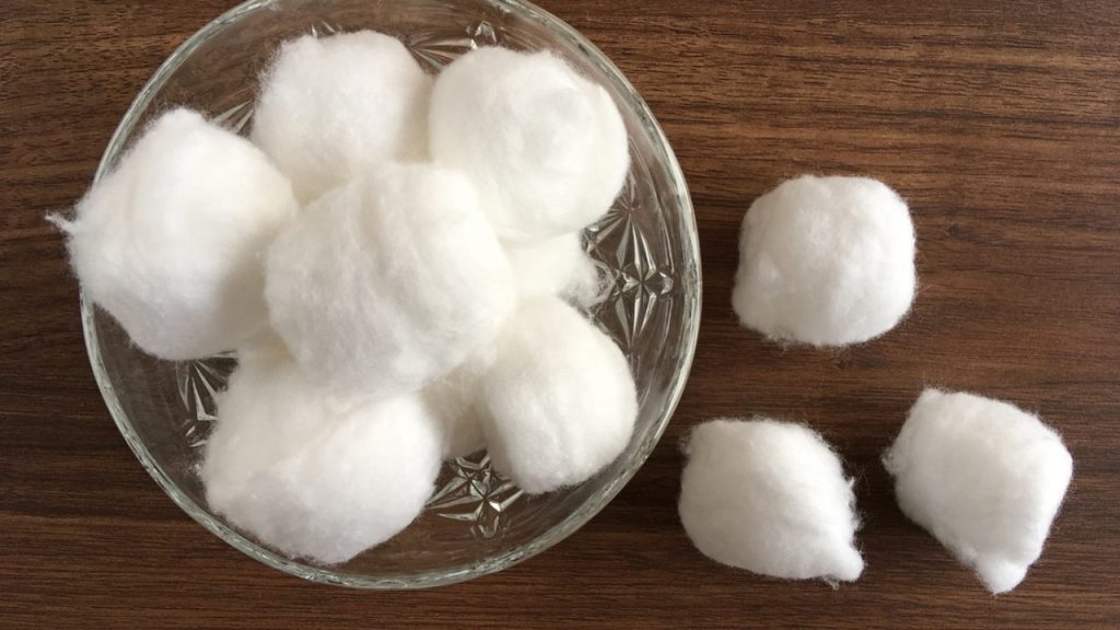 Genius Uses of Cotton&nbsp;Balls